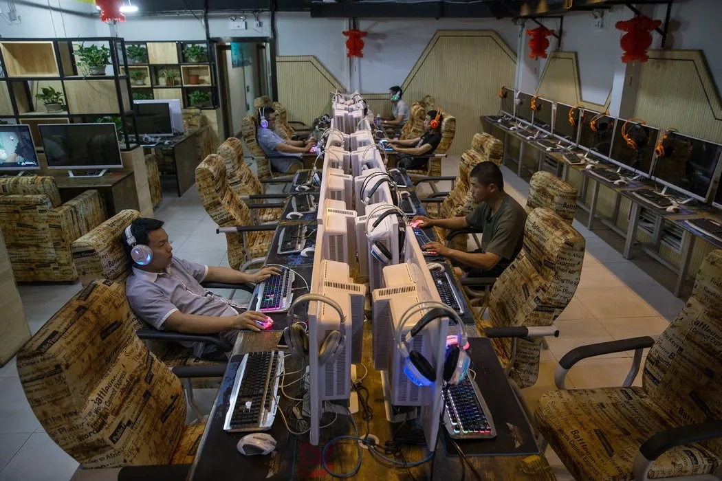 吃瓜大赛新闻现场：记者深入调查报道